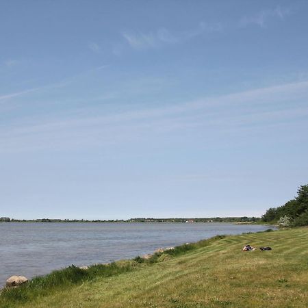 Hafennahe Ferienwohnung Mit Balkon Und Meerblick - Hafenhaeuser Wiek Wohnung 14 Wiek auf Ruegen Luaran gambar