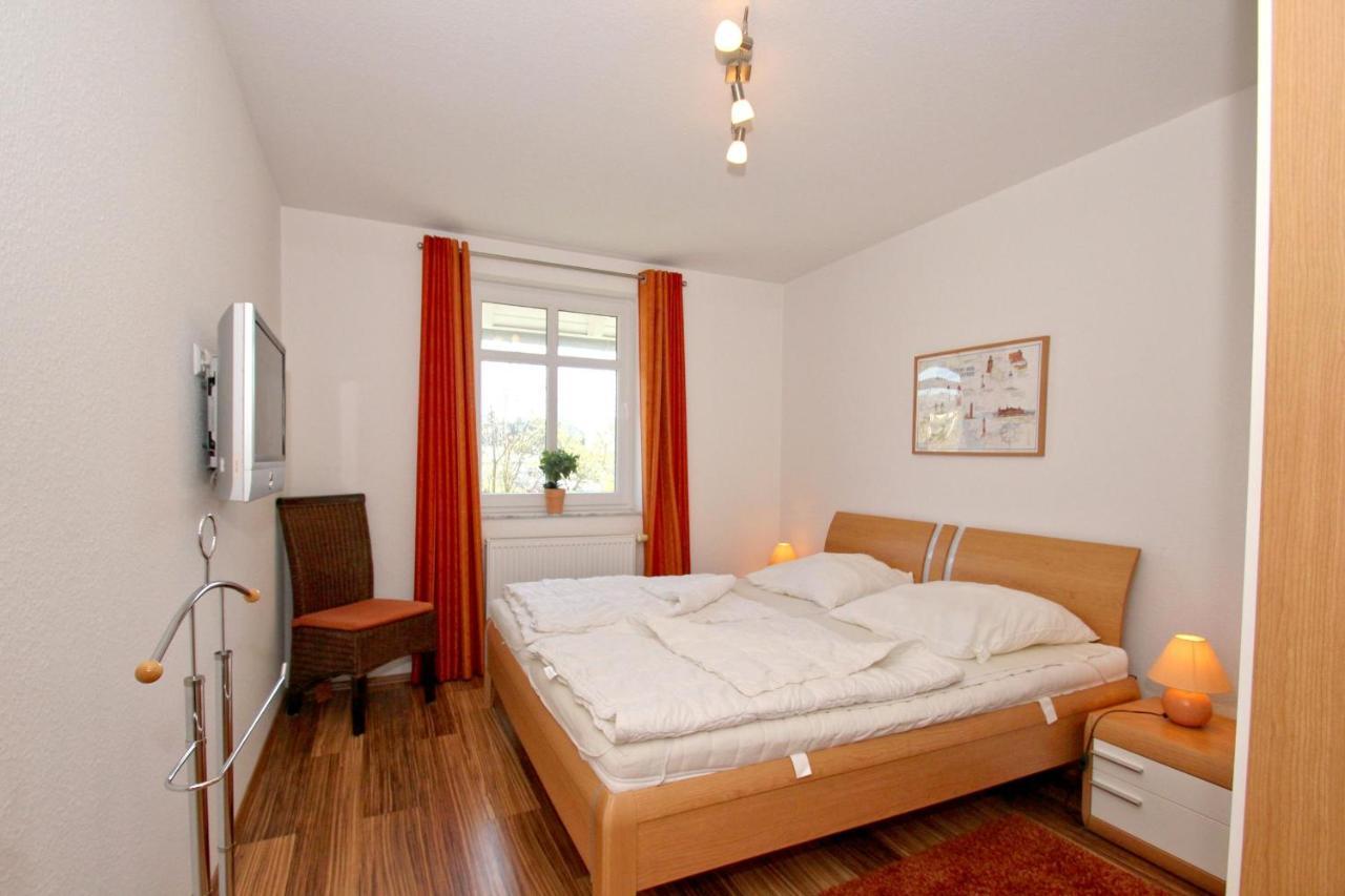 Hafennahe Ferienwohnung Mit Balkon Und Meerblick - Hafenhaeuser Wiek Wohnung 14 Wiek auf Ruegen Luaran gambar