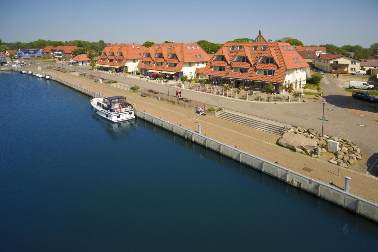 Hafennahe Ferienwohnung Mit Balkon Und Meerblick - Hafenhaeuser Wiek Wohnung 14 Wiek auf Ruegen Luaran gambar