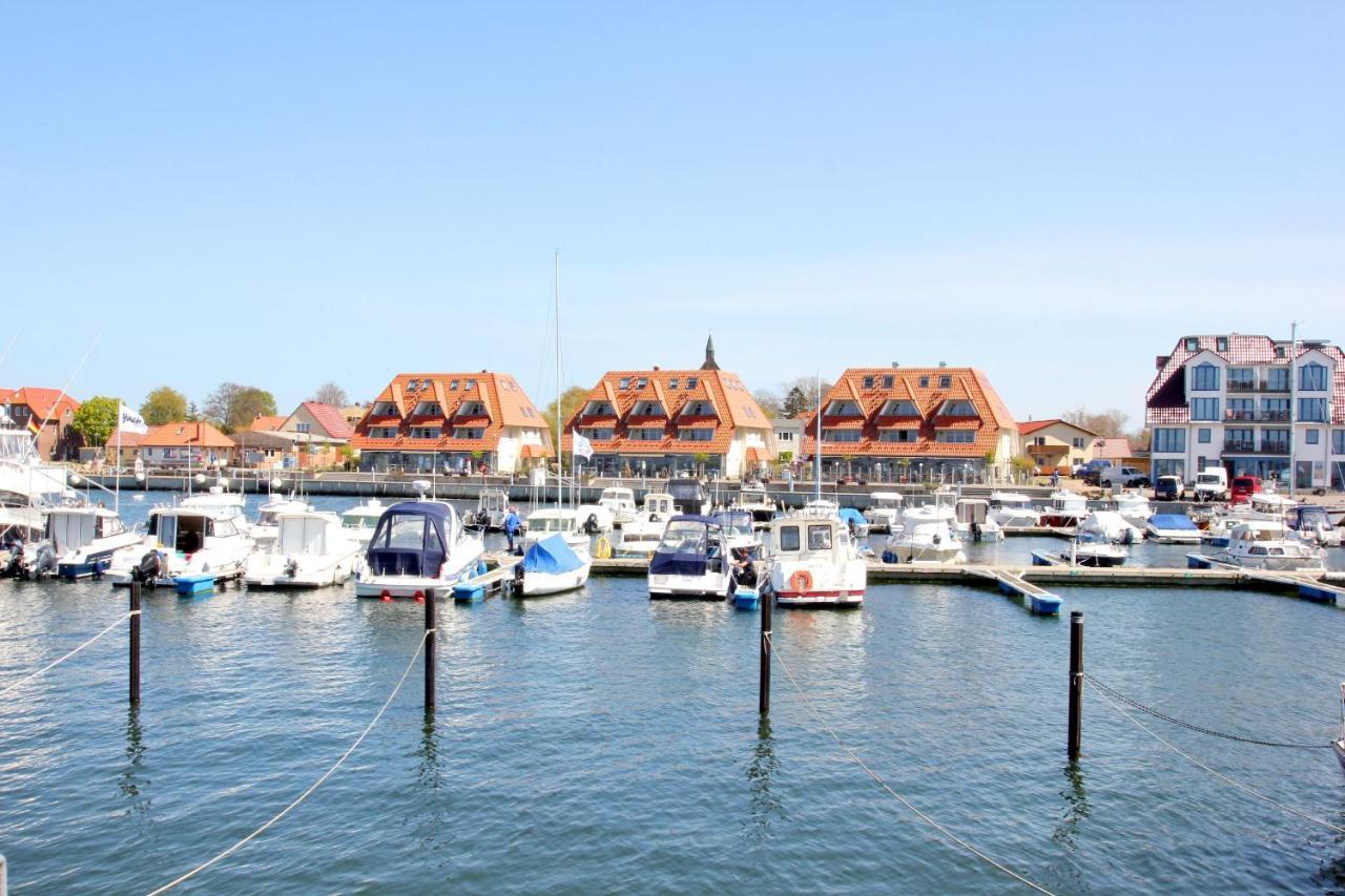 Hafennahe Ferienwohnung Mit Balkon Und Meerblick - Hafenhaeuser Wiek Wohnung 14 Wiek auf Ruegen Luaran gambar