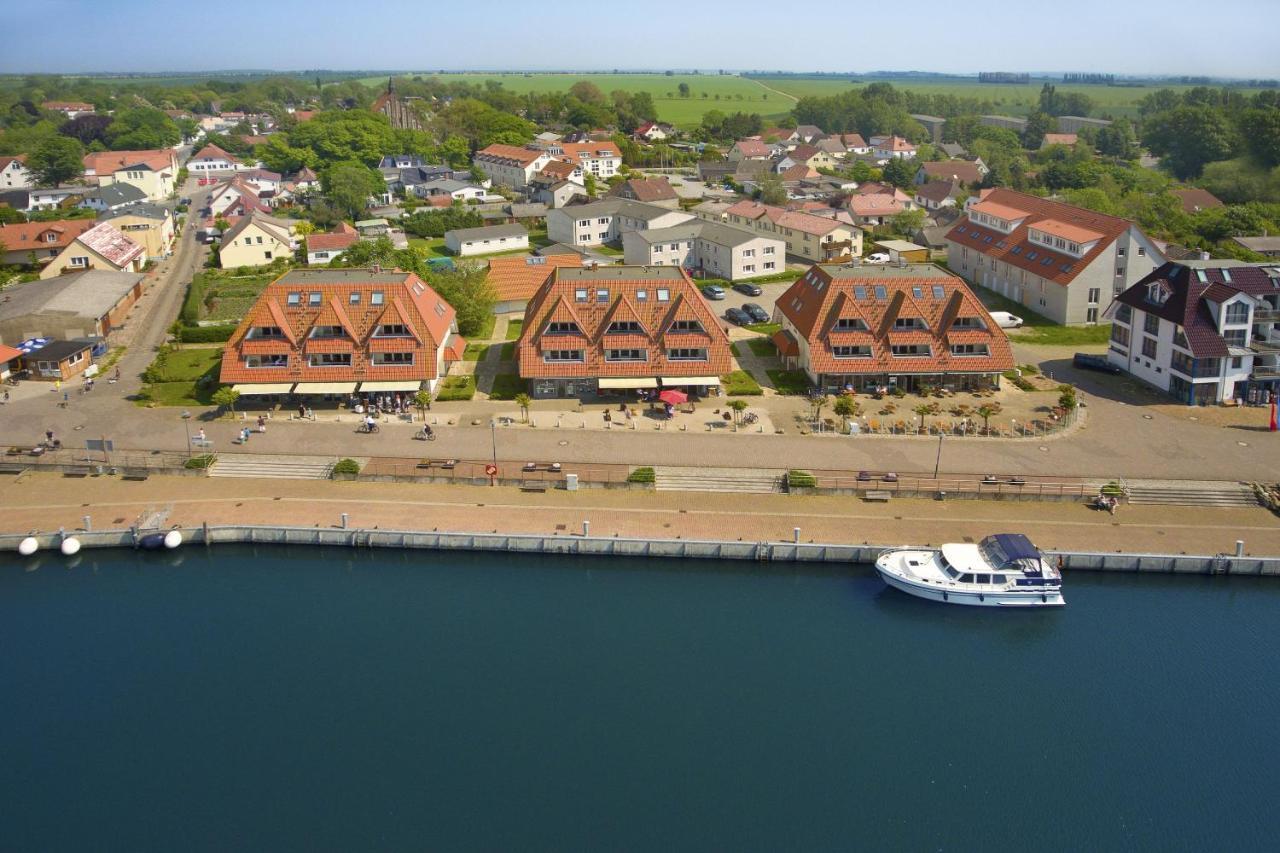 Hafennahe Ferienwohnung Mit Balkon Und Meerblick - Hafenhaeuser Wiek Wohnung 14 Wiek auf Ruegen Luaran gambar